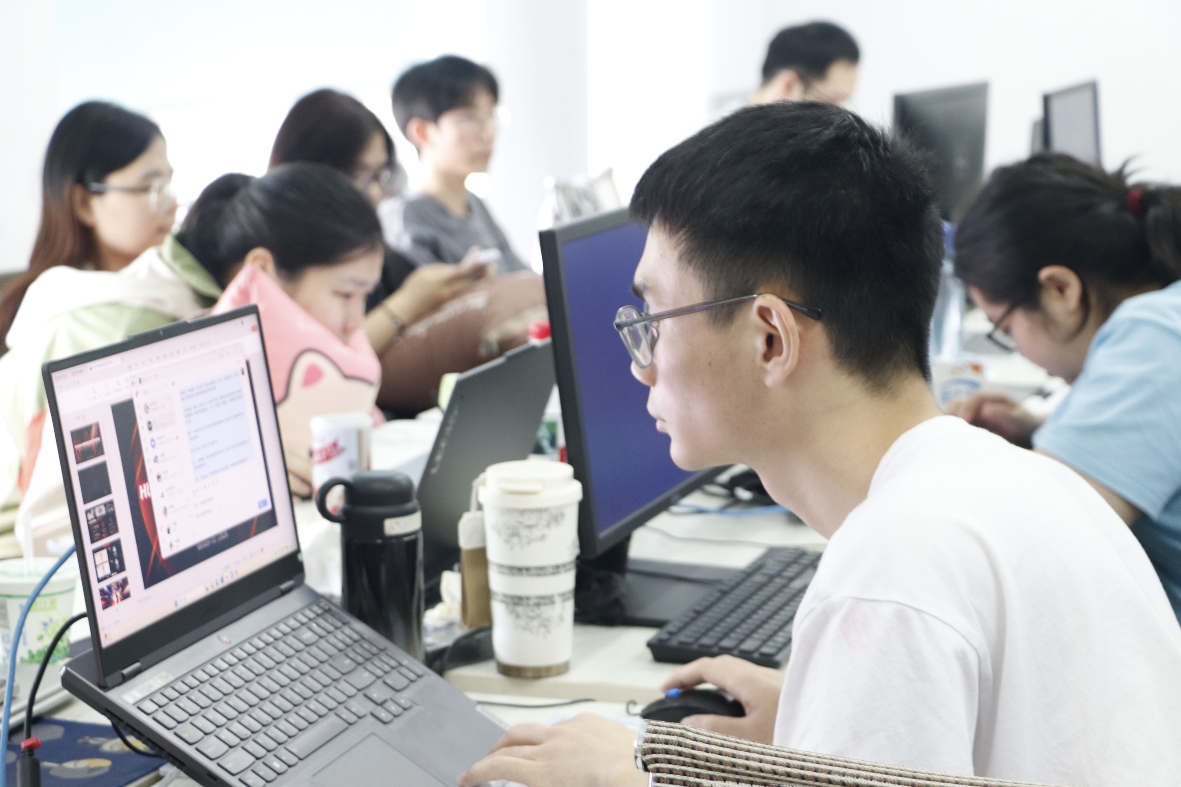 长沙AI培训的小班课和大班课有什么区别？