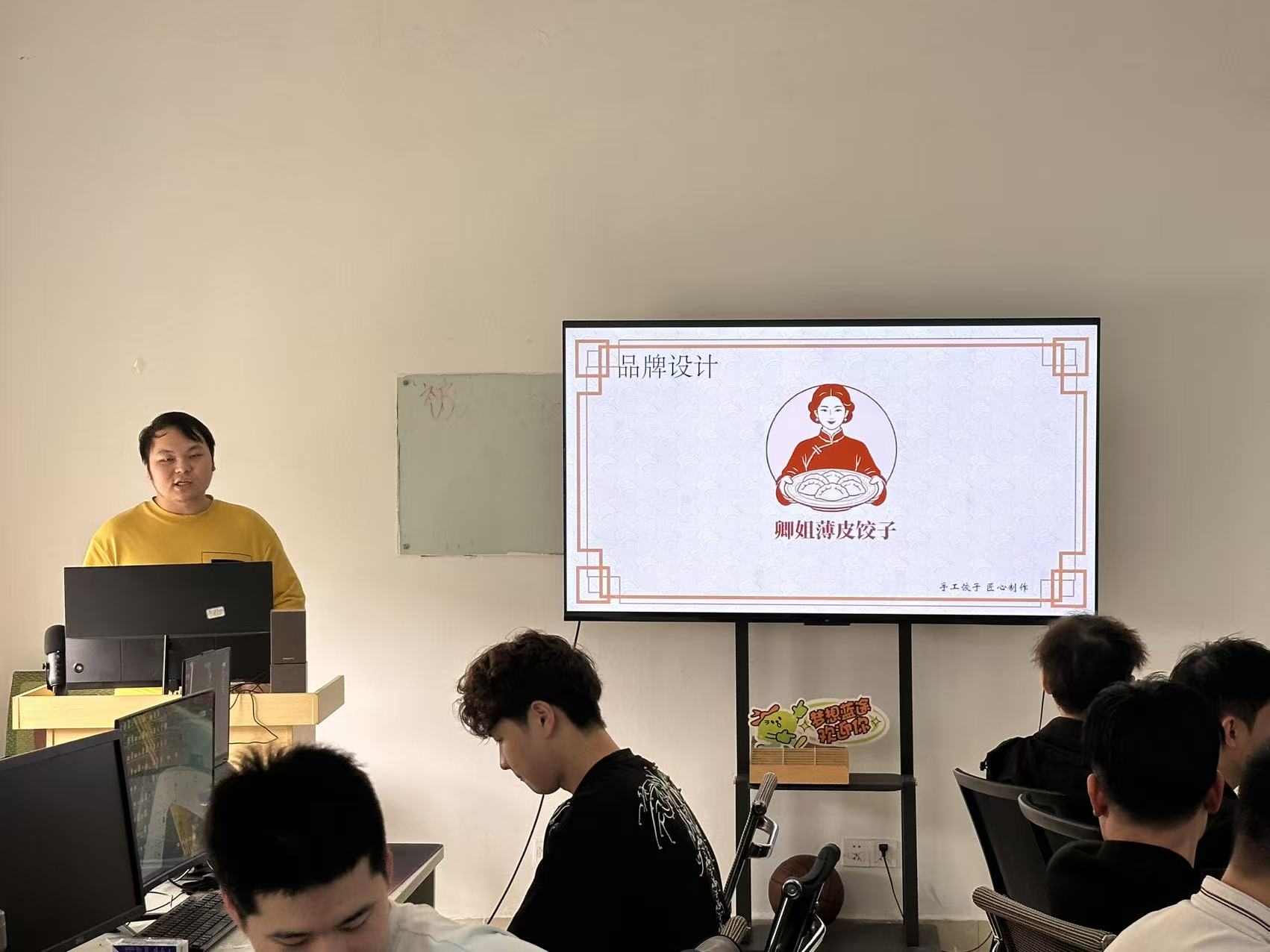 雨花区暑假学AI哪个方向适合大学生