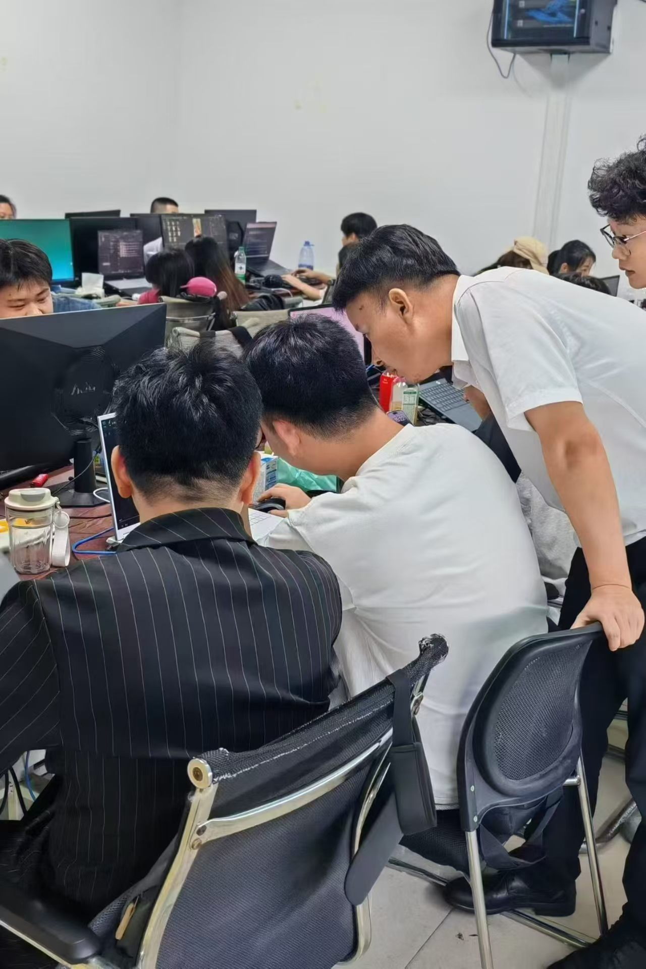 长沙AI视频剪辑培训哪家好，梦想蓝途8城直营无隐形消费