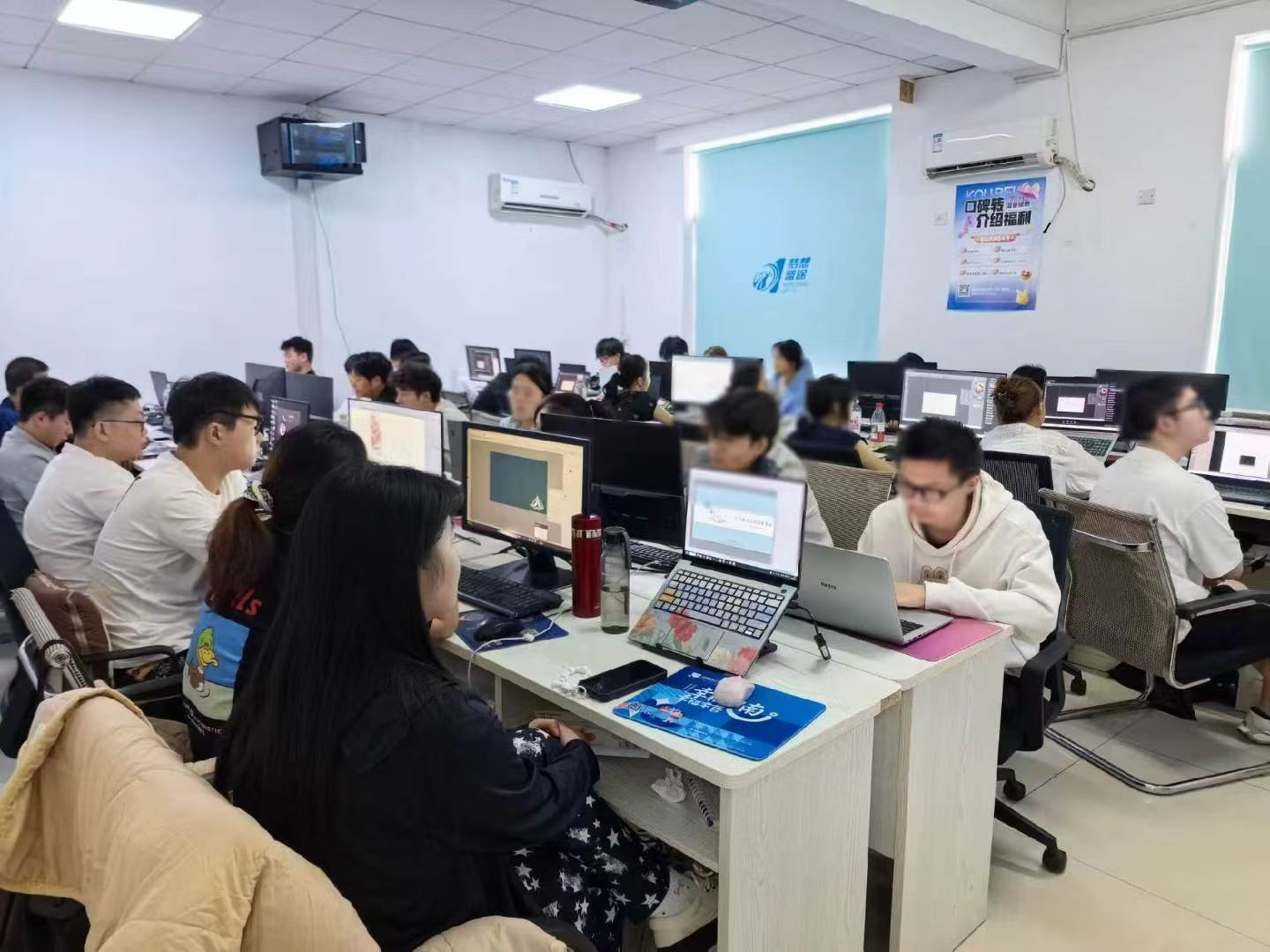 长沙大学生寒假学AI短期体验与长期深耕的决策参考
